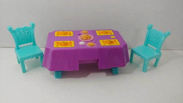 Dora the Explorer dollhouse castle kitchen dining room expandable table chairs