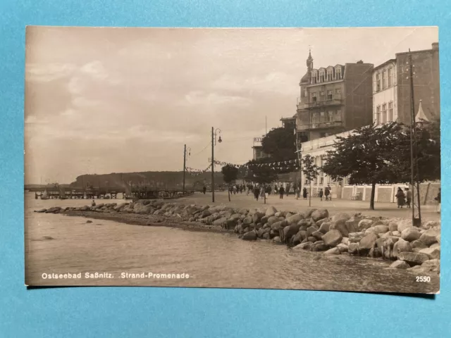 Alte AK von Ostseebad Saßnitz, Strandpromenade, Rügen, Sagard, nicht gelaufen