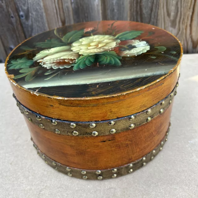Vintage round Wooden bentwood folk art Hat /storage Box