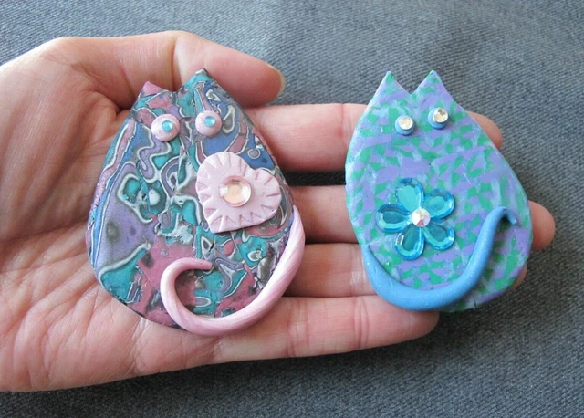 2 Vintage cute artisan hand crafted OOAK jeweled polymer clay cat kitten pins #M