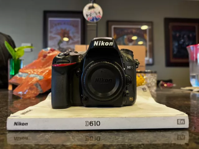 Nikon D610 24.3 MP Full Frame Camera (body only) Excellent Condition w/ Manual