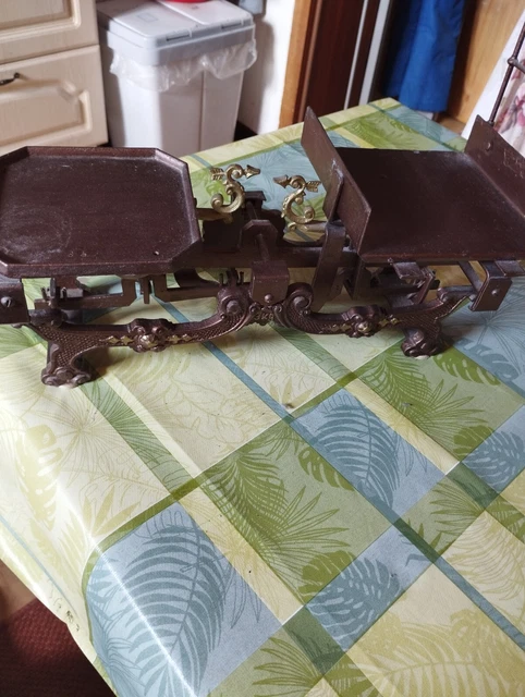Alte Antike Balkenwaage Marktwaage Küchenwaage bis 3 kg