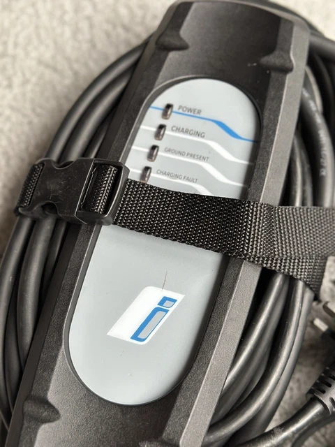 Chargeur Mobile BMW Turbocord Double Tension 120V/240V - Pour I3, I4, I8, 330e, Etc.