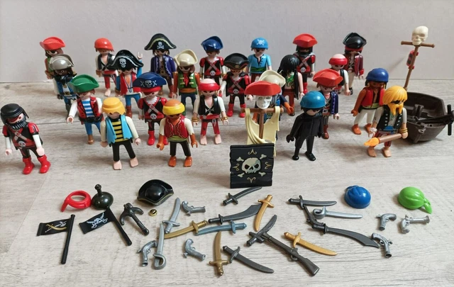 Playmobil Pirate avec barque et trésor Playmobil Pirate avec barque et trésor