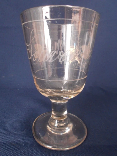 Ancien Verre Epais Grave A L Acide " Souvenir " Vigne Raisins Verre H14.3Cm