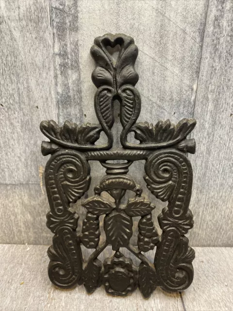 Vintage Wilton Cast Iron Footed Trivet Grapes Motif 7 1/2” X 4 1/4 X 3/4” High