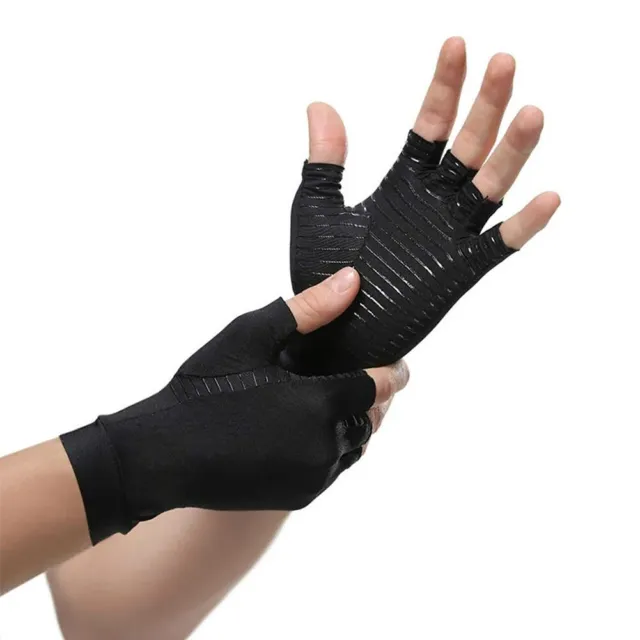 Gants demi-doigts audacieux et polyvalents parfaits pour le sport et les tâches