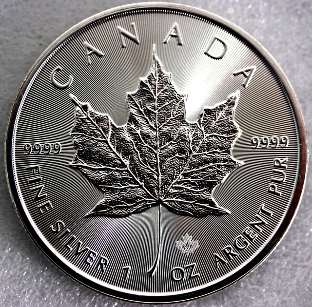 2022 Canada 5 Dollars 1 Oz .9999 Fine Silver Maple Leaf BU