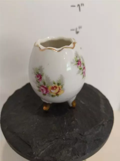 Vintage Ceramic ENESCO IMPORTS JAPAN Footed Cracked Egg Toothpick Holder Flowers