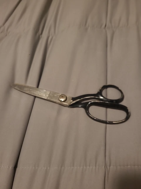 Vintage J. Wiss & Sons Pinking Shears / Scissors Model C 9-1/4"