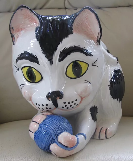 Lorna Bailey Large Fireside Cat Playing With Ball Of Wool Height 9.5"