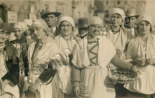 Cartolina di Pistoia, costumi tradizionali
