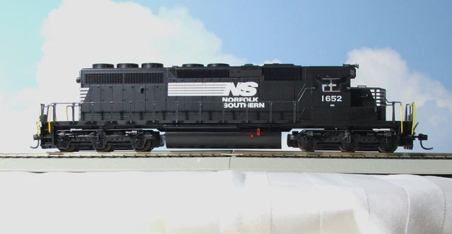 HO Kato Norfolk Southern SD40-2 #1652 with DCC but no Sound