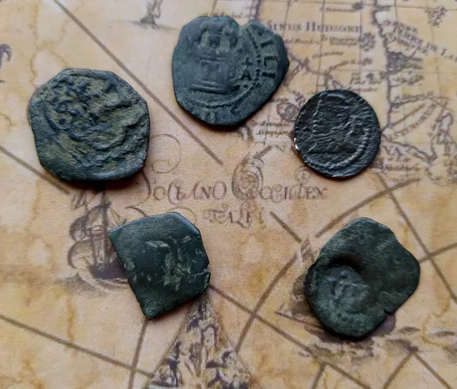 5 Piraten Münzen . Kolonial Spanien.Kupfer. 17 Jh. COBs.