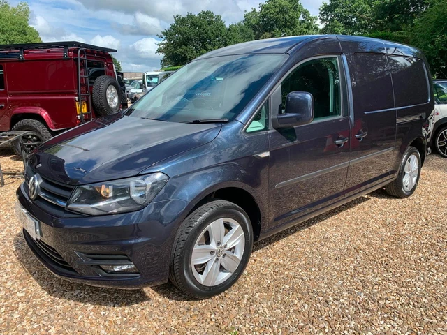 VOLKSWAGEN CADDY MAXI 150ps DSG HIGHLINE PURE GREY 22 995.00