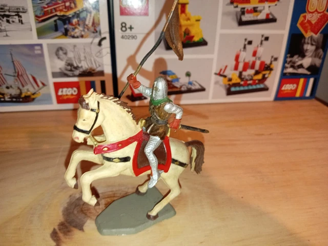 Figurine Starlux Chevalier Moyen Âge – Soldat Plastique Peint – Fabrication Française – Occasion
