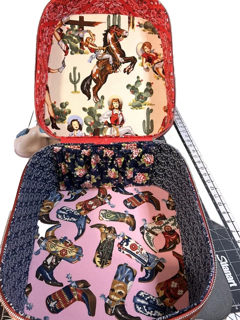 Vintage Zippered Train Case