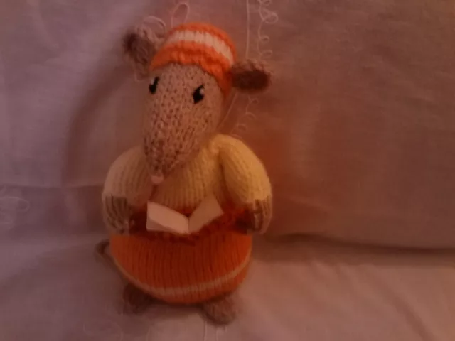 New Hand Knitted Dickensian Mouse/Mice Carol Singer