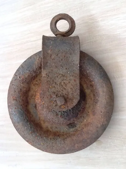 ANTIQUE IRON WELL 9" PULLEY PRIMITIVE VINTAGE steampunk BARN INDUSTRIAL TOOL