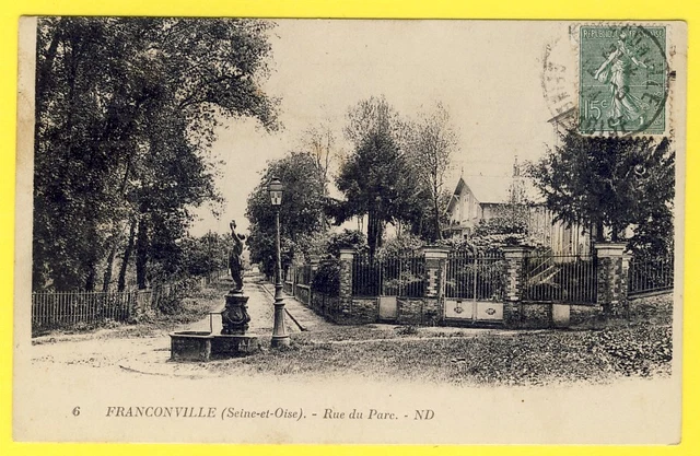 cpa 95 - FRANCONVILLE (Val d'Oise) Rue du PARC Fontaine Réverbère Villas