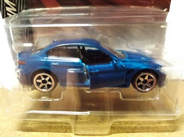 XiyaxiVici Présentoir De Parking De Voiture Diorama 1/64 Présentoir De Garage De Voiture Moulé Sous Pression à 4 Couches Pour Collectionneurs Enfants Adultes 34,8x17,8x28,7 Cm