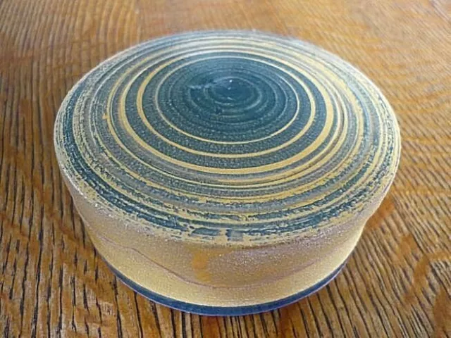 Dose Keramik gelb blau, Spirale, Deckel passt genau auf Aussparungen, Handarbeit