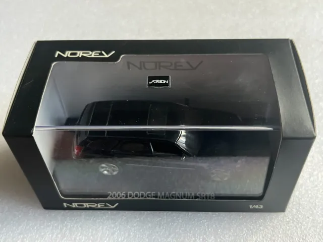 NOREV 950015 Dodge Magnum SRT8 Noir 1/43 Voiture Miniature Collection