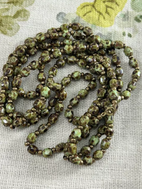 VINTAGE 1970s MURANO green/brown agate glass bead necklace long flapper length