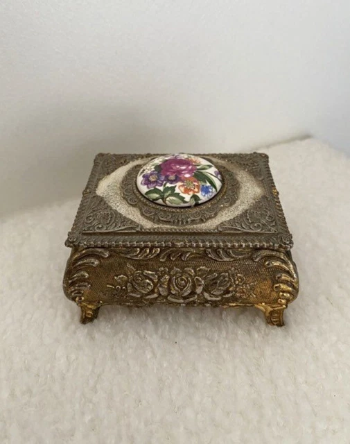 Ancienne BOÎTE À BIJOUX, en VERRE MULHOUSE (D'occasion) à Le Locle pour