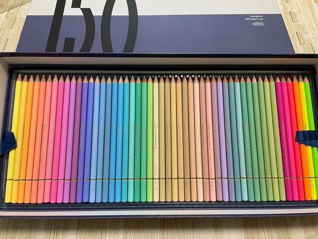 Many unused, Holbein "Artist Colored Pencils, 150-color set."