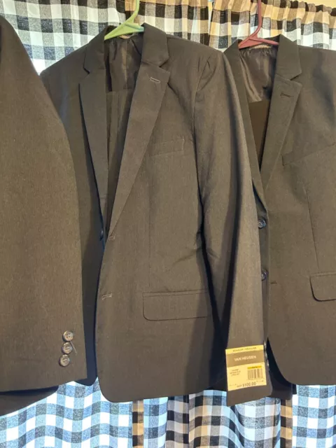 New with tags van heusen flex suit (jacket/pants) size 14 Reg boys “bank blue”