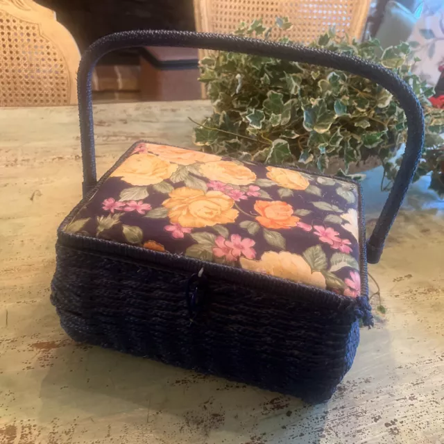 VINTAGE LARGE FOOTED SEWING WICKER BASKET WITH FLORAL LID SATIN