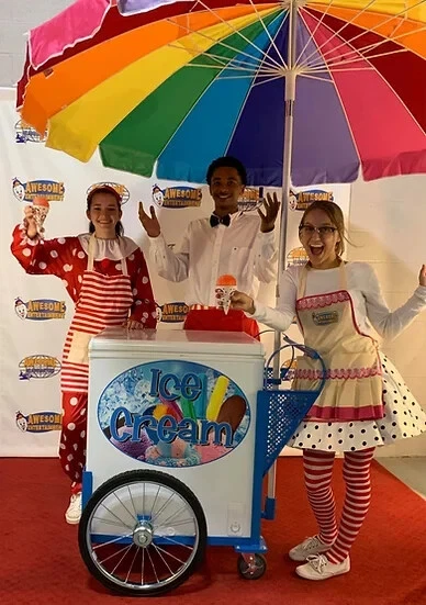 2023 Event Decor Ice Cream Push Cart