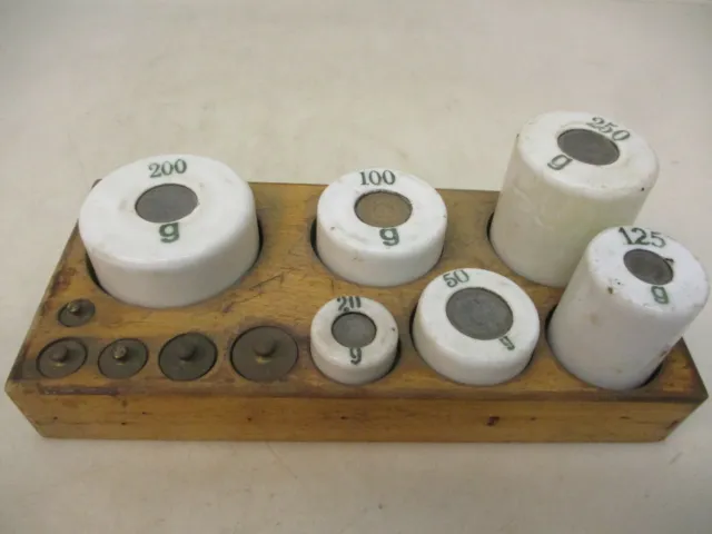 x-78022	Alter Porzellan/Messing Gewichtssatz 1-250g,mit Gebrauchsspuren