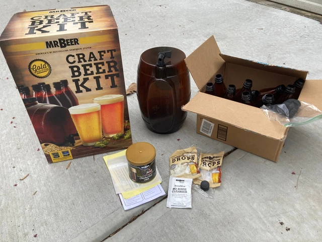 Kit de cerveza artesanal Mr. Beer Gold Edition cerveza casera / caja abierta de 2 galones