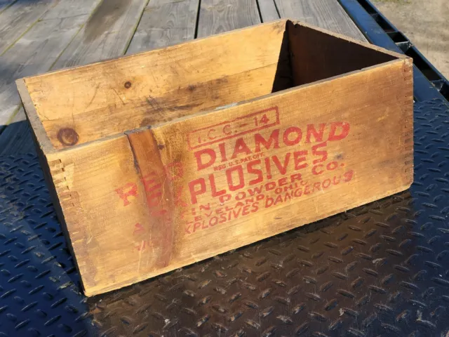 Vintage Red Diamond Explosives Wood Dynamite Box  Cleveland Ohio