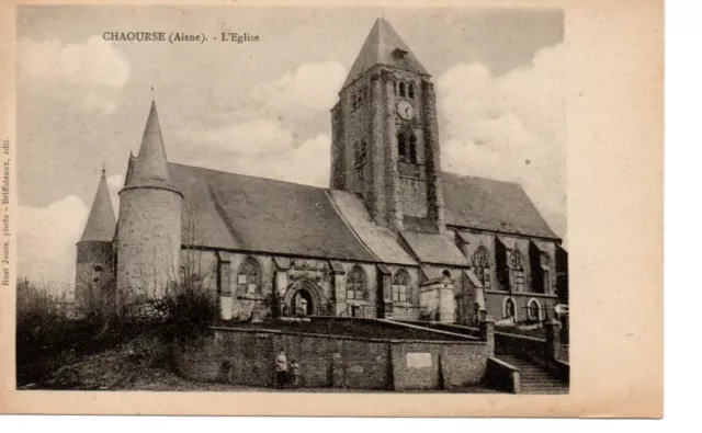 Carte postale ancienne : Chaourse (02 340), façade de l'église