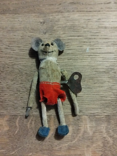 Les faux - Jouets Anciens de Collection