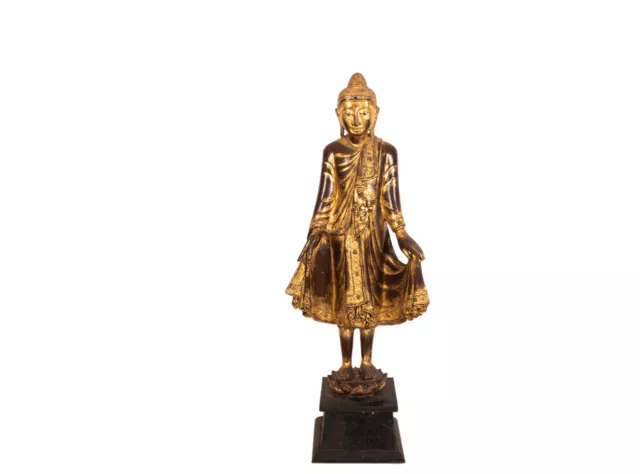 Antiker , Stehender Buddha. Lackiertes & Vergoldetes Holz. Burma 19./20. Jh. 2