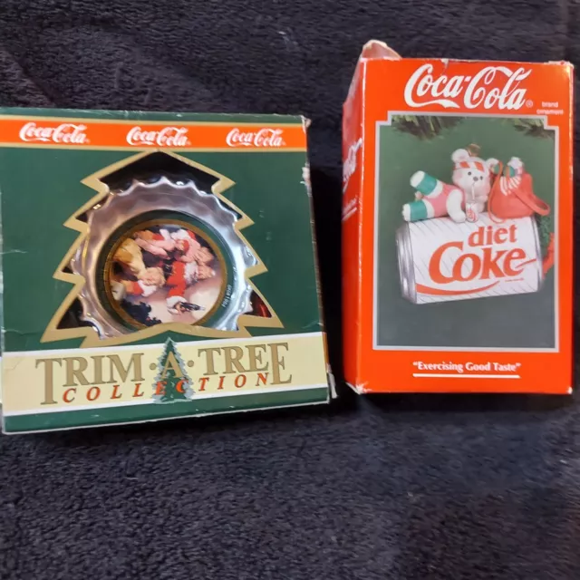 Enesco Diet Coke “Exercising Good Taste” Christmas 1994 + Coke Cap 1990 Ornament