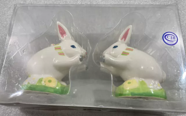 Easter Bunny Rabbits Salt & Pepper Shakers magnetic Set NEW