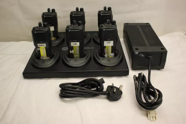 Motorola Wpln4171Ar Muc 6X Vano Di Ricarica Portatile Con 6X Stazione Motorola Cp040