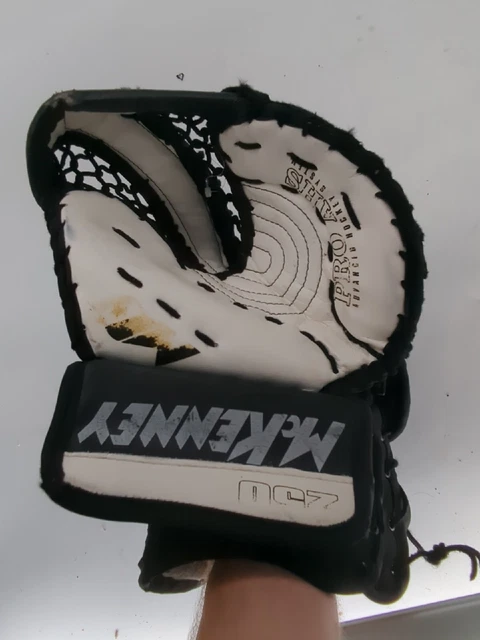 Vintage McKENNEY 250 PRO AHS Youth Ice Hockey Goalie Glove (Worn On Left Hand) Vintage McKENNEY 250 PRO AHS Youth Ice Hockey Goalie Glove (Worn On Left Hand)