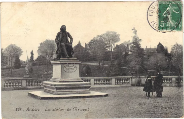 ANGERS - Statue de Chevreul  (9871)