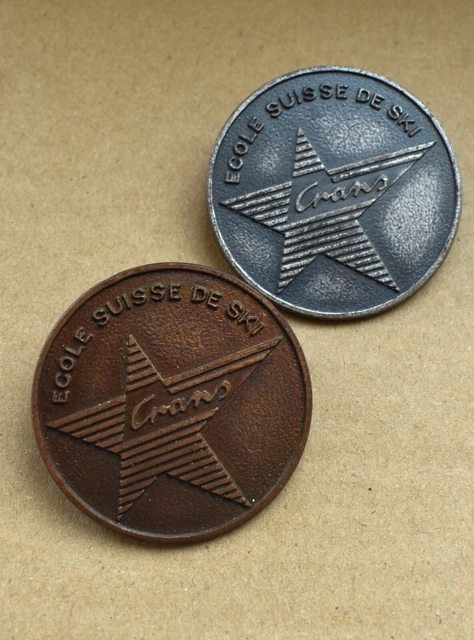 Broche / Insigne De Ski Vintage - Médaille En Métal - Sport D'hiver - Occasion