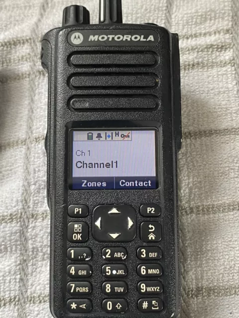 motorola dp4800 Uhf With Accessories