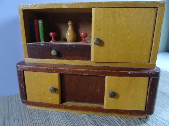  Älteres Puppenmöbel Vintage Puppenstube Wohnzimmerschrank 70er Holz (7200)