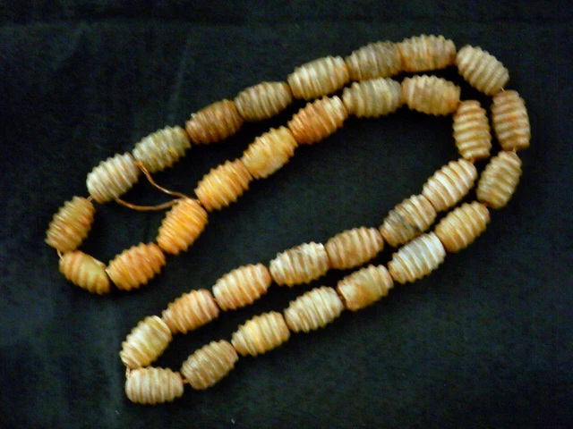 23 Inches Fine Chinese Old Jade Hand Carved Beads Necklace PP113