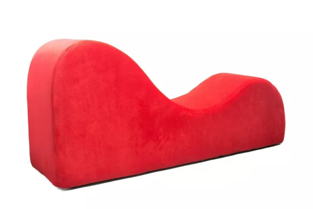 Love Möbel Sofa in rot (liberator esse style  Chaise lounge tantric sofa)