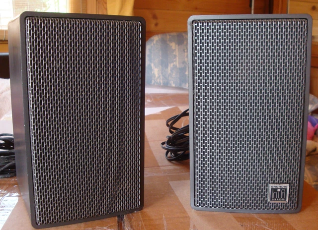 独製 GRUNDIG Micro-Box 320 Super HiFi　ブラウン Grundig Micro Box 320 - YouTube